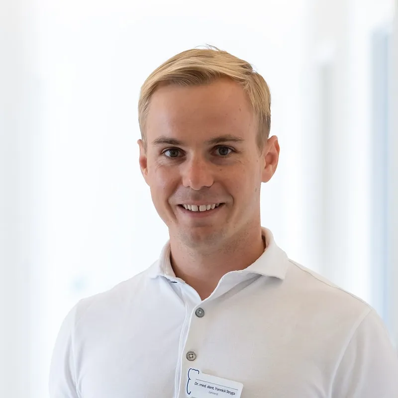 Dr. Yannick Stryga, Praxisinhaber und Zahnarzt
